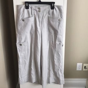 White House Black Market Gray Capris